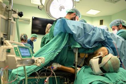 AMELİYAT MASASINDA İSTANBUL TURU