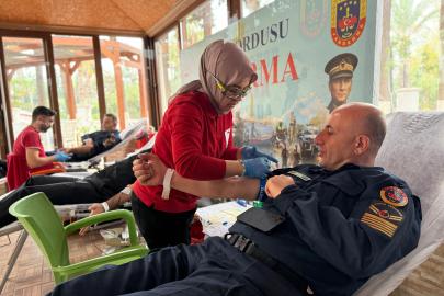 ANTALYA JANDARMA’DAN KIZILAY’A ANLAMLI DESTEK