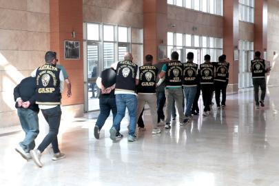 ANTALYA'DA İŞ YERİNE SALDIRI: 10 ŞÜPHELİ TUTUKLANDI