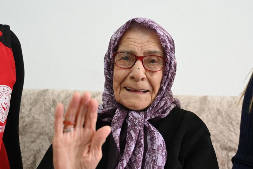 CUMHURİYETLE YAŞ ALDI, ATATÜRK’ÜN VERDİĞİ SOYADIYLA ONUR DUYUYOR