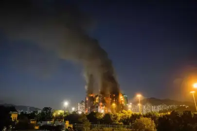 HONG KONG TARİHİNİN EN BÜYÜK YANGINLARINDAN BİRİ