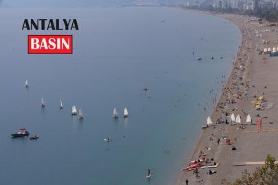KASIMDA YAZ KEYFİ: ANTALYA’DA PASTIRMA SICAKLARINDA DENİZ SEZONU DEVAM EDİYOR!
