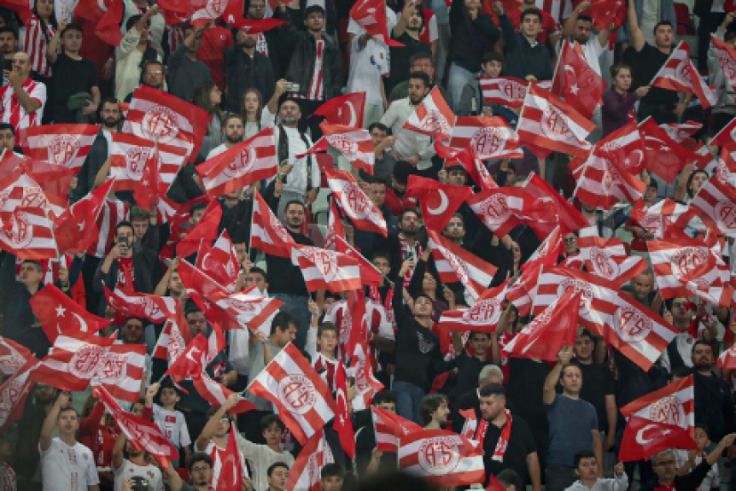 OKULLARDA ANTALYASPOR SEVGİSİ BÜYÜYOR