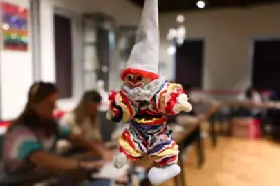 ATIK KUMAŞLAR YENİ YILA RENK KATIYOR