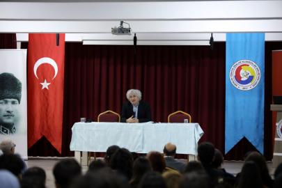 PROF. DR. ÖMER ÖZKAN ÖĞRENCİLERLE BULUŞTU