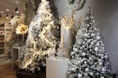 YILBAŞI AĞAÇLARINDA HAZIR SÜSLÜ VE KOMPAKT MODELLERE YOĞUN İLGİ