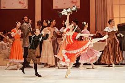 YILIN SON MASALI SAHNEDE