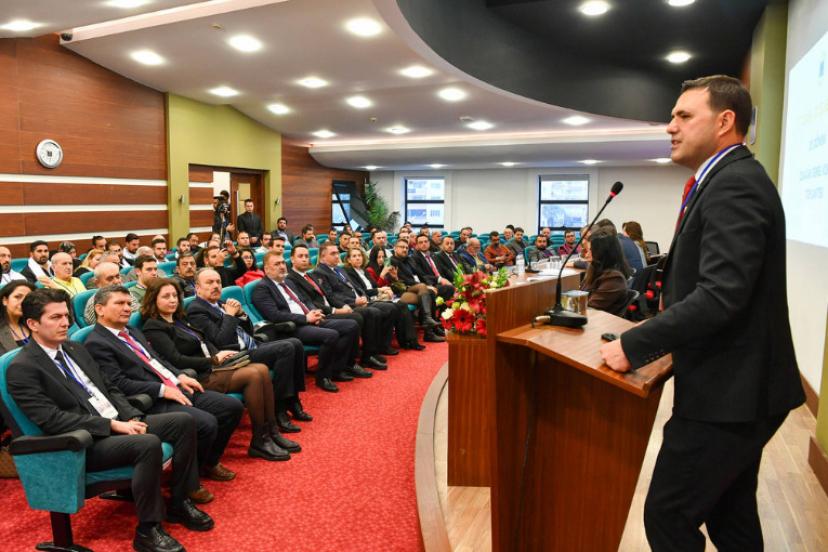 GENEL KURULDA KÜRSÜ DEĞİŞTİ