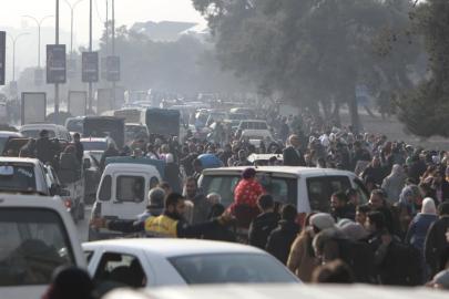 HALEP’TE SİVİLLER İÇİN İNSANİ KORİDOR AÇILDI