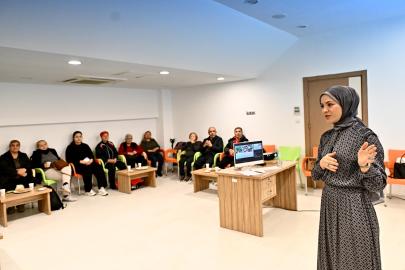 PARKİNSON AKADEMİ’DE YAŞAM KALİTESİNE DOKUNAN EĞİTİM