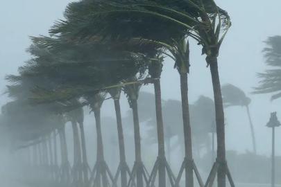 ANTALYA AÇIKLARINDA FIRTINA UYARISI