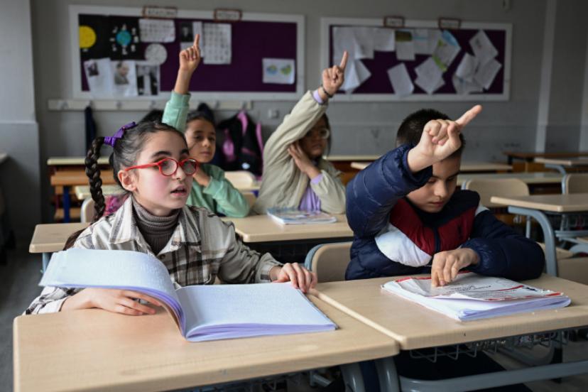 ANTALYA’DA GÖRME ENGELLİ ÖĞRENCİLERE ÖZEL SINIF