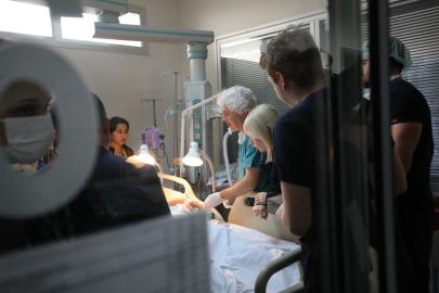 AYNI ANDA 10 SAATLİK KRİTİK MÜDAHALE