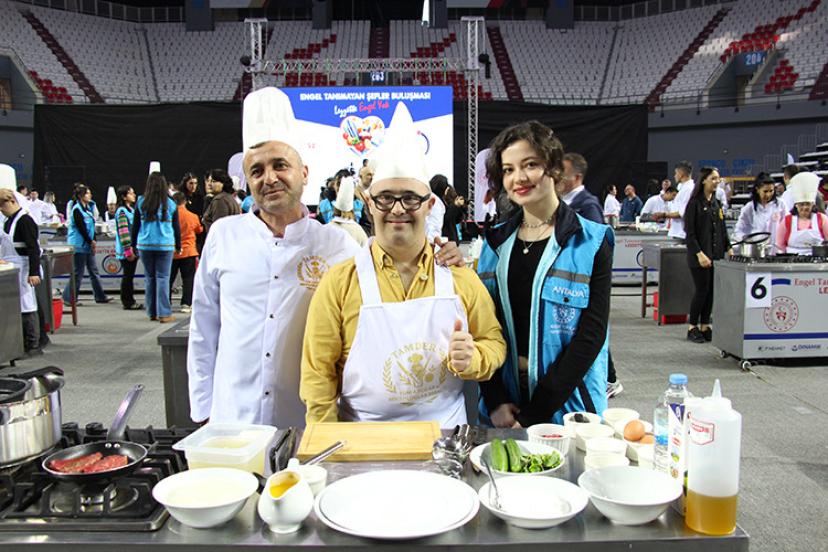 ENGELLER MUTFAKTA ERİDİ