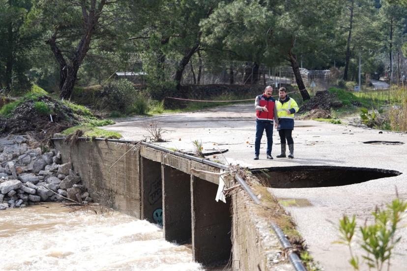 FIRTINA SONRASI KONYAALTI’NDA SAHA MESAİSİ