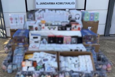 AKSU’DA KAÇAK DEPOYA BASKIN: MİLYONLUK ÜRÜN ELE GEÇİRİLDİ