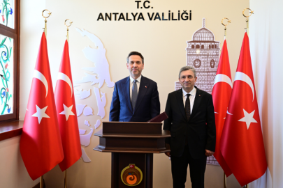 ANTALYA’DA ENERJİ ZİRVESİ: BAKAN VALİLİKTE