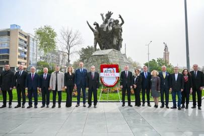 ATSO 144 YILLIK MİRASINI ANIT ÖNÜNDE TAÇLANDIRDI