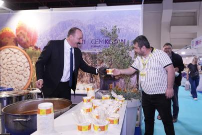 KONYAALTI YÖREX’TE SAHNEYE ÇIKTI