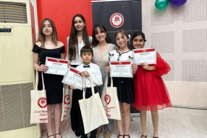 KONYAALTI’NIN MİNİK PİYANİSTLERİNDEN FESTİVAL BAŞARISI