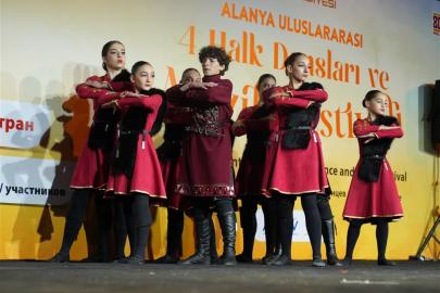 ALANYA’DA HALK DANSLARI ŞÖLENİ