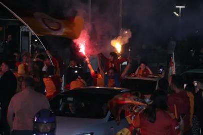 ANTALYA SARI-KIRMIZIYA BÜRÜNDÜ