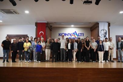 KONYAALTI’NDA FİZİĞİN GİZEMLİ DÜNYASI KONUŞULDU