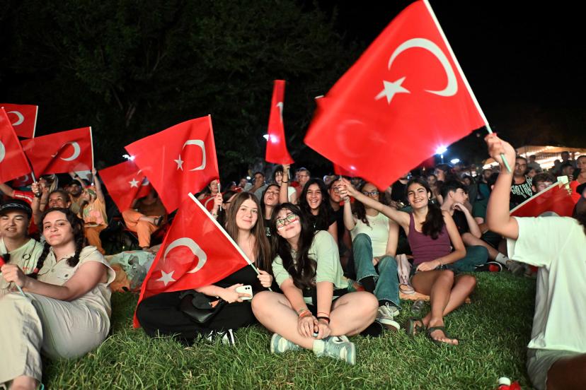 MİLLİ MAÇ HEYECANI DENİZ YÜZÜ KAFE'DE YAŞANACAK