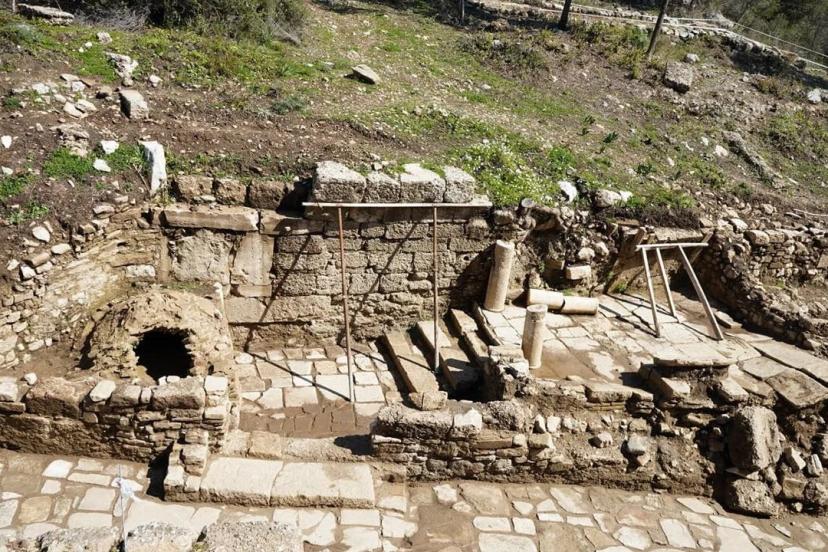 ASPENDOS'TA 2 BİN YILIK TİYATRO CADDESİ GÜN YÜZÜNE ÇIKARILDI