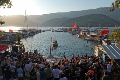 DEMRE'DE KABOTAJ'IN 100. YILINA DENİZDE GÖRKEMLİ KUTLAMA