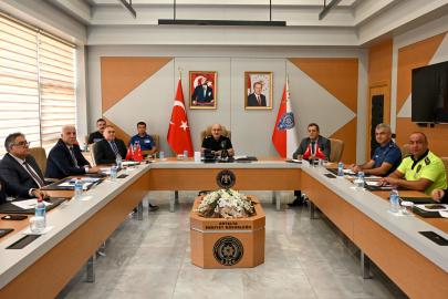 ANTALYA EMNİYETİ’NDEN 81 İLLE GENEL DEĞERLENDİRME TOPLANTISI