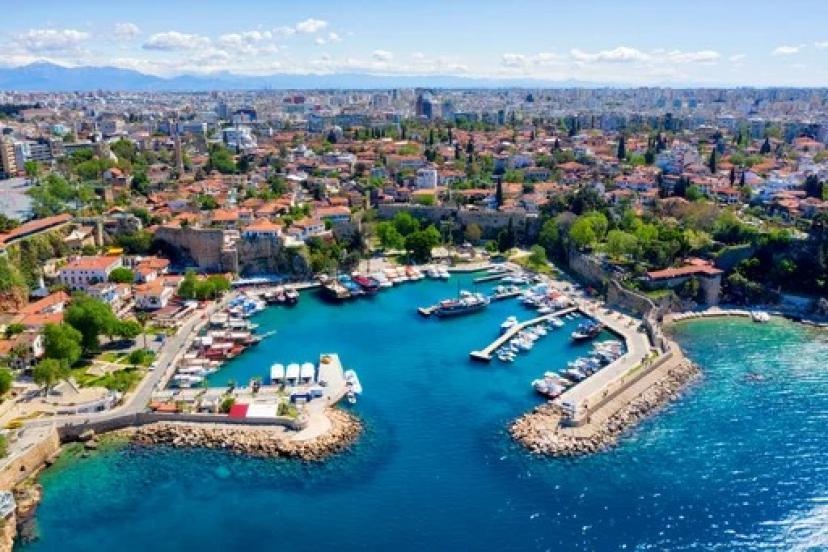 ANTALYA TURİZMİNDE 632 BİN KİŞİLİK KAYIP