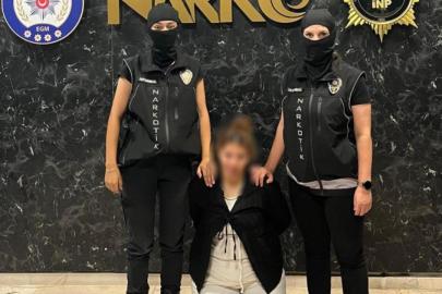 KIRMIZI BÜLTENLİ UYUŞTURUCU ŞÜPHELİSİ İSTANBUL’DA YAKALANDI