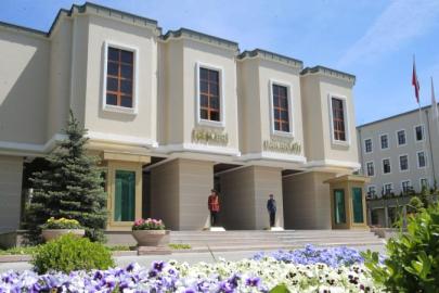 SUÇ ÖRGÜTLERİNE YAPAY ZEKA DESTEKLİ TAKİP