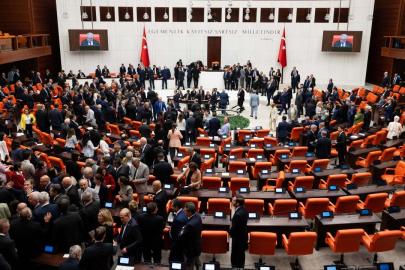 TERÖRSÜZ TÜRKİYE YOLUNDA MECLİS’TEN TARİHİ UZLAŞI
