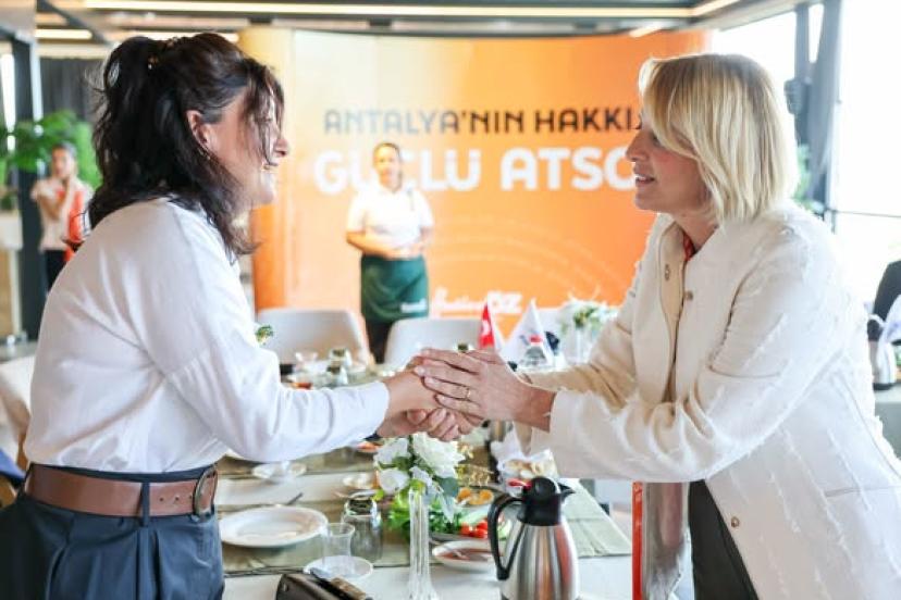 AKSU’DA HATİCE ÖZ RÜZGÂRI: ‘ATSO İŞİNİZİ BÜYÜTECEK’