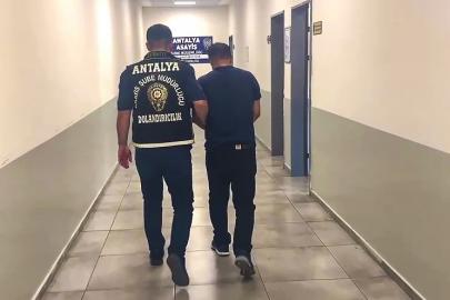 ANTALYA’DA “KOMİSERİM” YALANIYLA 165 BİN LİRALIK DOLANDIRICILIK