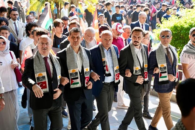 ANTALYA’DA GAZZE İÇİN TEK YÜREK