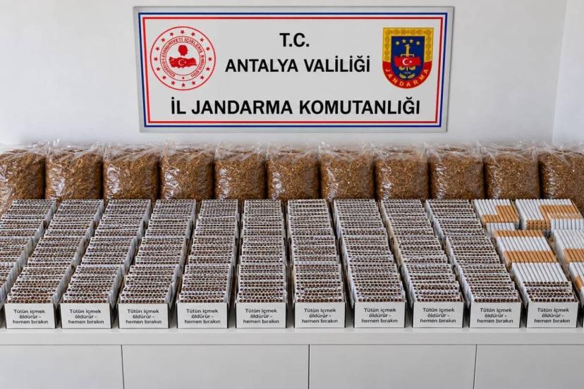 ANTALYA’DA KAÇAK TÜTÜN OPERASYONU: 1 TONU AŞKIN TÜTÜN ELE GEÇİRİLDİ