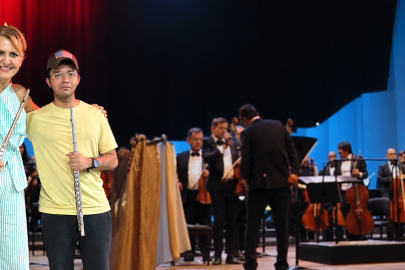 ANTALYA’DAN EKVADOR’A MÜZİKLE TARİHİ İMZA