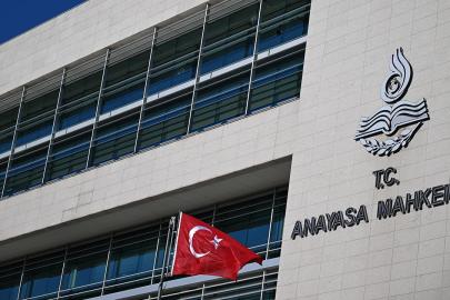 AYM’DEN YENİ PARTİ KARARI: İSİM DEĞİŞİKLİĞİ YOK