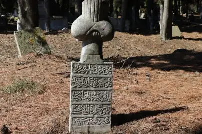 TEKİRDAĞ’IN TAŞLARA SAKLANAN ŞAİRLERİ BULUNUYOR