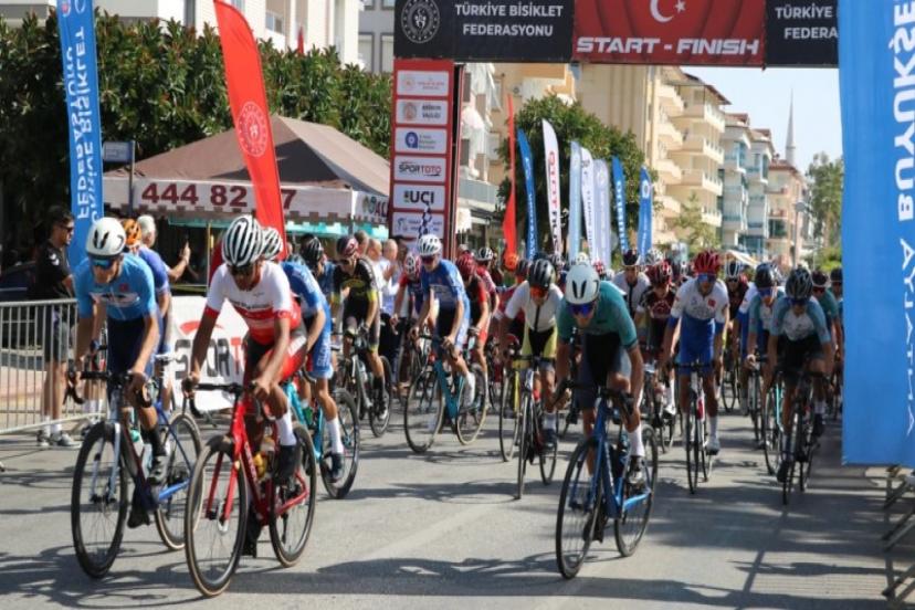 450 SPORCU TÜRKİYE KUPASI İÇİN ALANYA’DA PEDAL ÇEVİRDİ