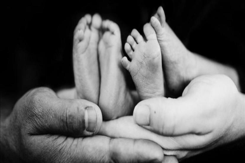 50 YAŞINDA İKİ KADIN DOĞUMDA KARIŞTIRILDIKLARINI DNA TESTİYLE ÖĞRENDİ