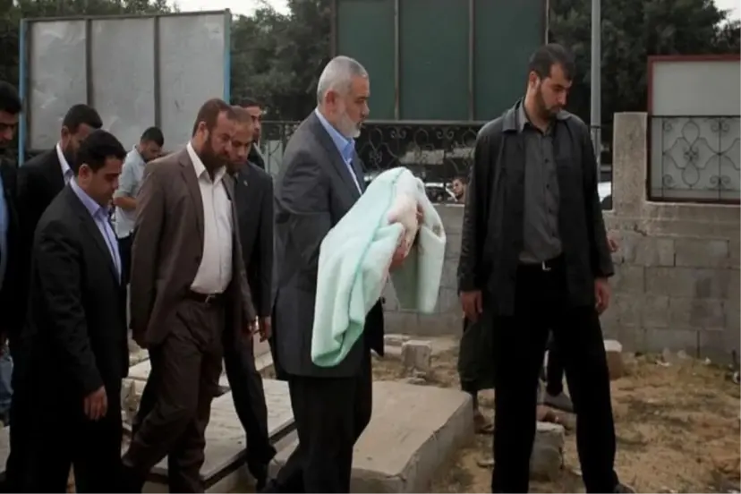 AİLESİNİN OTURDUĞU EVİ HEDEF ALDILAR