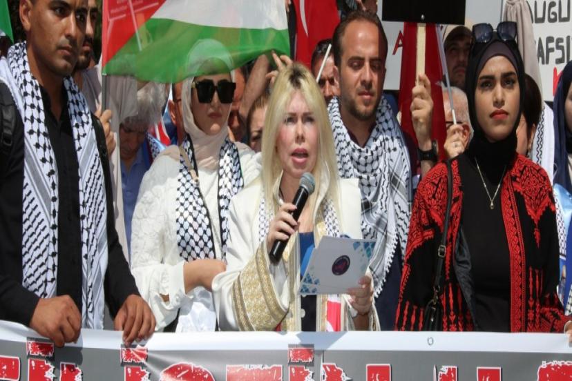 AKDENİZ ÜNİVERSİTESİ’NDEN FİLİSTİN’E DESTEK YÜRÜYÜŞÜ