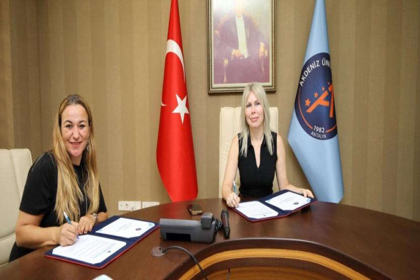 AKDENİZ ÜNİVERSİTESİ'NDEN MUHTARLARA EĞİTİM İŞ BİRLİĞİ