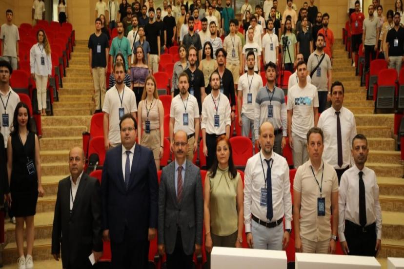 AKDENİZ ÜNİVERSİTESİNDE FUTUREFEST ZİRVESİ 