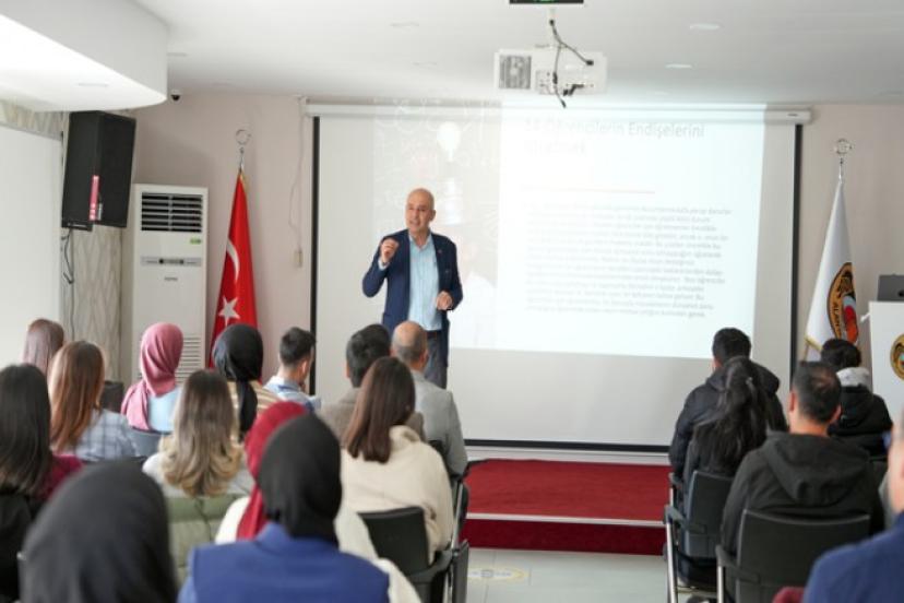 ALANYA BELEDİYESİ ETÜT ÖĞRETMENLERİNE ÖĞRENCİ MOTİVASYONU SEMİNERİ