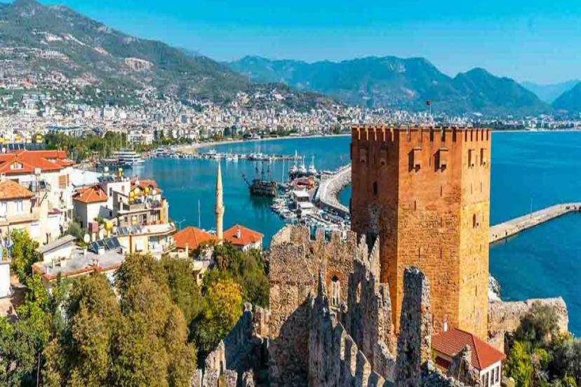 ALANYA’NIN SİMGELERİ KIZILKULE VE TERSANE, 8 AYDA 44 BİN ZİYARETÇİYİ AĞIRLADI